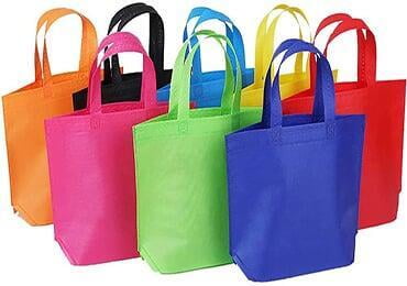 Non-woven bags, paper bags are really more environmentally friendly？